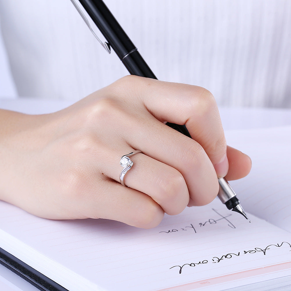 Aurore™ | Bague Solitaire à Cristal Serti en Torsade