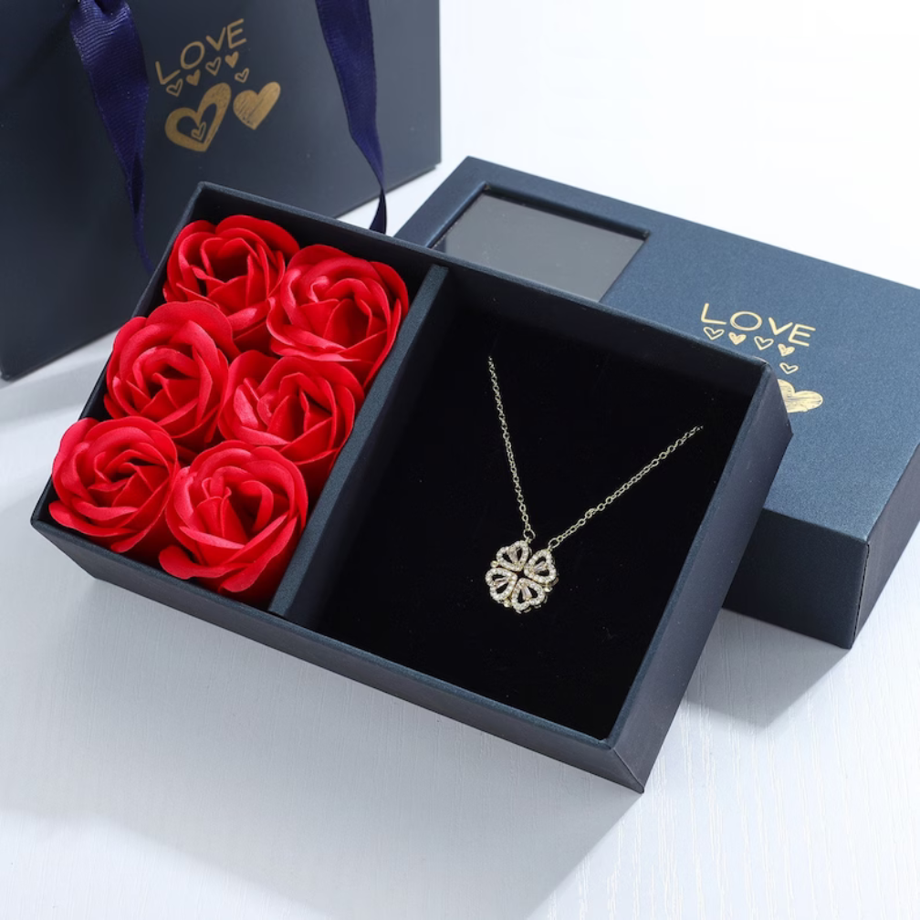 Clémence™ | Collier Trèfle Porte-Bonheur Serti de Cristaux