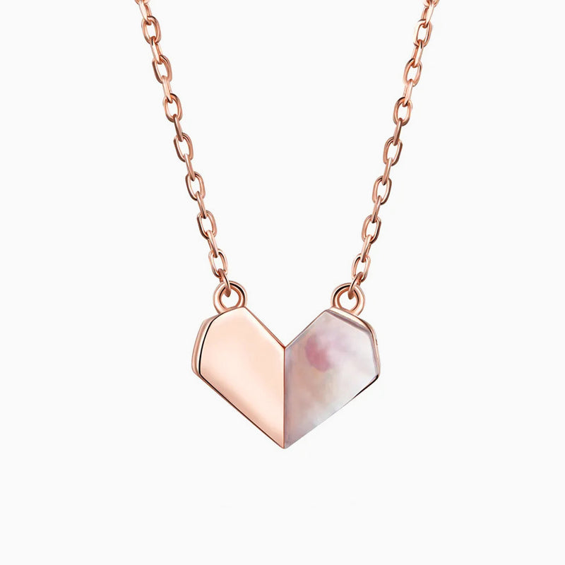Inès™ | Collier Cœur Géométrique en Nacre et Métal Poli