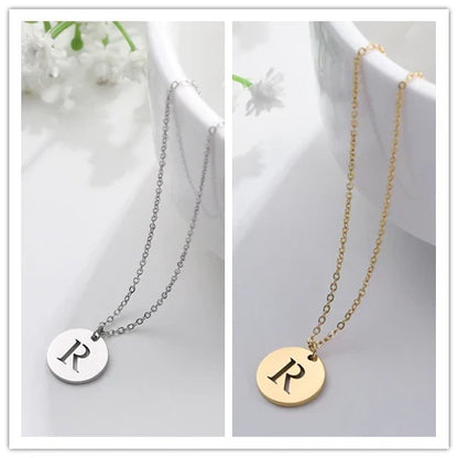 Solène™ | Collier Pendentif Lettre en Or Élégant