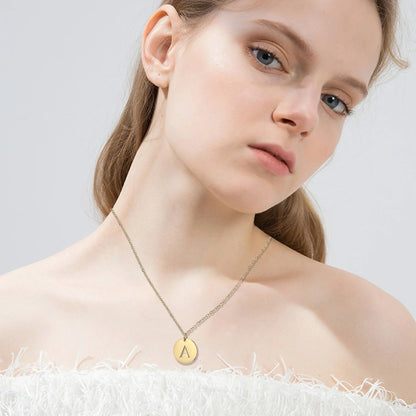 Solène™ | Collier Pendentif Lettre en Or Élégant