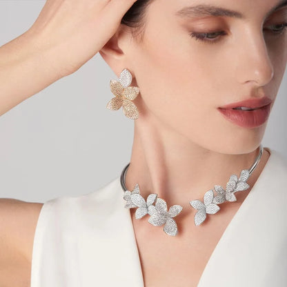 Capucine™ | Collier Élégant Fleur en Cristal