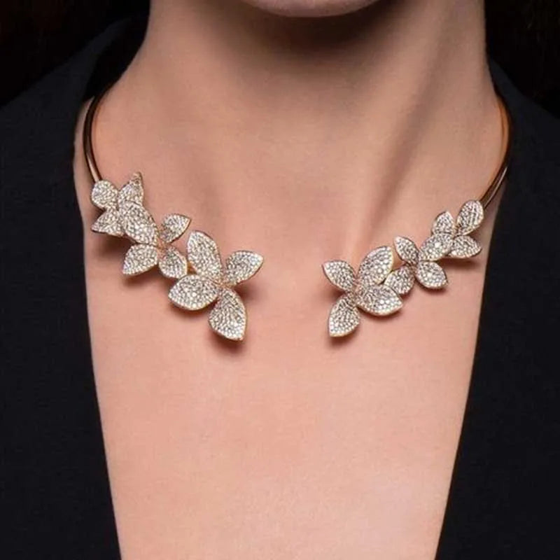 Capucine™ | Collier Élégant Fleur en Cristal