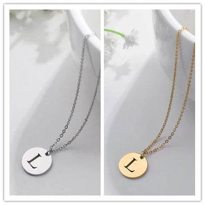 Solène™ | Collier Pendentif Lettre en Or Élégant