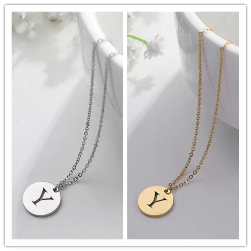 Solène™ | Collier Pendentif Lettre en Or Élégant