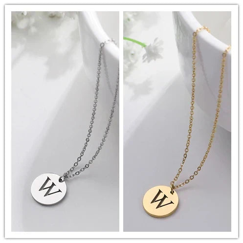 Solène™ | Collier Pendentif Lettre en Or Élégant