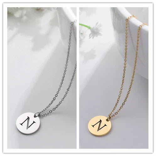 Solène™ | Collier Pendentif Lettre en Or Élégant