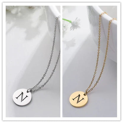 Solène™ | Collier Pendentif Lettre en Or Élégant