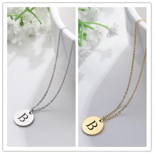 Solène™ | Collier Pendentif Lettre en Or Élégant