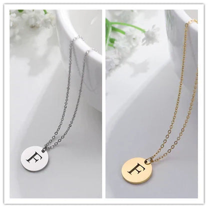 Solène™ | Collier Pendentif Lettre en Or Élégant