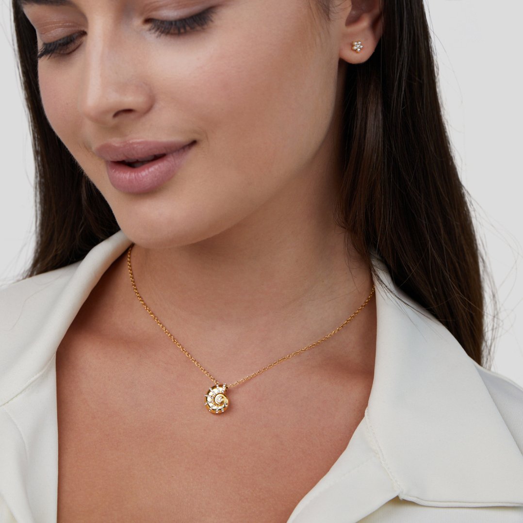 Noémie™ | Collier Pendentif Coquillage en Cristal